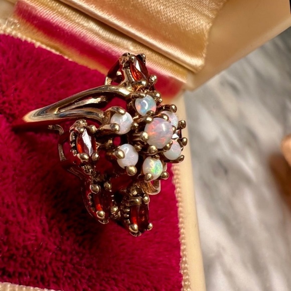 Antique Estate Fire Opal Ring Solid 10K Gold Estate Flower Setting Opals/Garnets - Picture 7 of 13